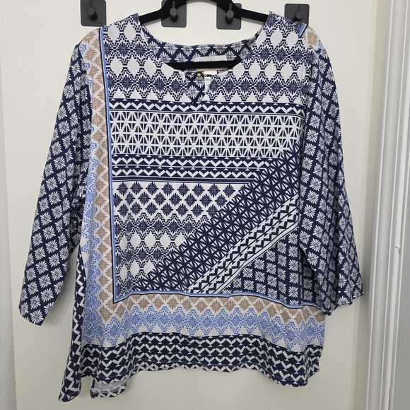 Alfred Dunner Blue and White Graphic Boxy Blouse - Picture 2 of 9